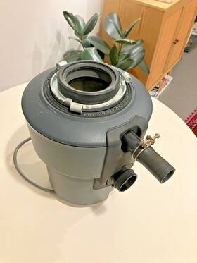Insinkerator Pro750w/cord Pro Essential 3/4 Hp Garbage Disposal. Pre Owned With Cord
