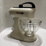 Kitchen Aid Model 3B Mixer W/glass Bowl The Hobart Mfg Co. Fixed Price $49.95.