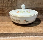 Vintage Wedgwood Mirabelle Floral Murray Candy Soap Dish Lid 5.5 Bone China. Fixed Price $25.00.
