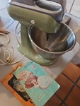 Vintage Hobart Kitchen Aid 4C Avocado Green Stand Mixer Steel Bowl Beater Books. Fixed Price $149.95.