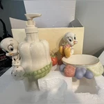 Lenox Tweety Bird Soap Dish & Lotion Dispenser Set Looney Tunes Ivory Fine China. Fixed Price $121.48.